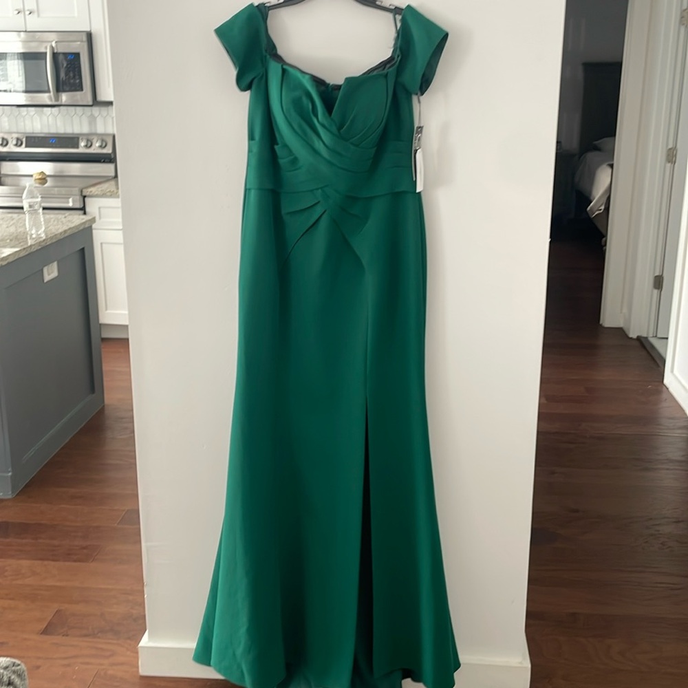 Gia Franco Formal Gown! Never worn! So pretty